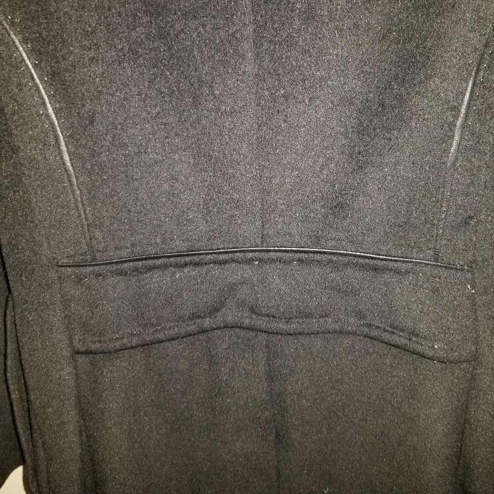 Coat - Picture 3 of 8